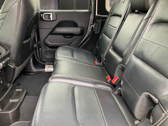 Bild 12: Jeep Wrangler Sahara 2,2