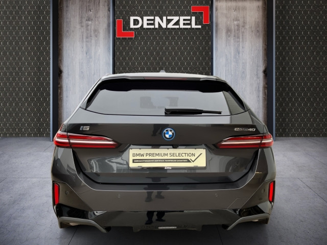 Bild 10: BMW i5 eDrive40 Touring G61