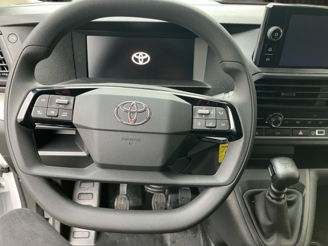 Bild 6: Toyota Proace 1,5 l, 120 PS Kastenwagen ProWork L1