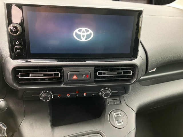 Bild 7: Toyota Proace City 1,5 l D, 102 PS, Doppelkabine L2