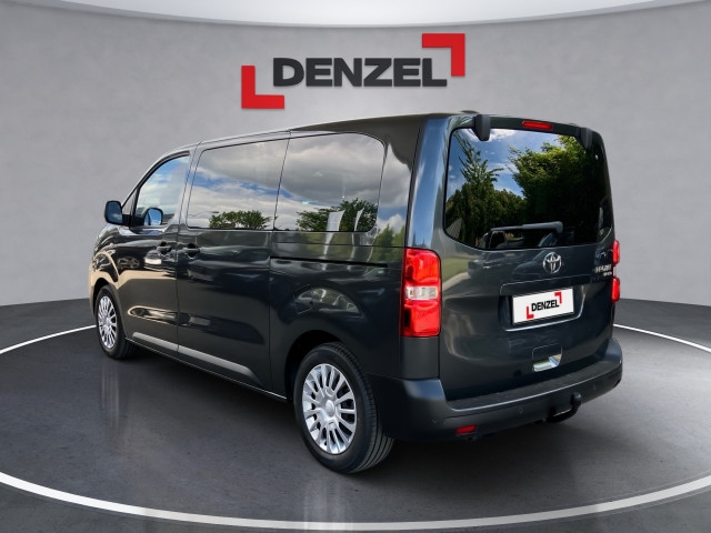Bild 2: Toyota Proace Verso 2,0 l, 145 Shuttle Medium