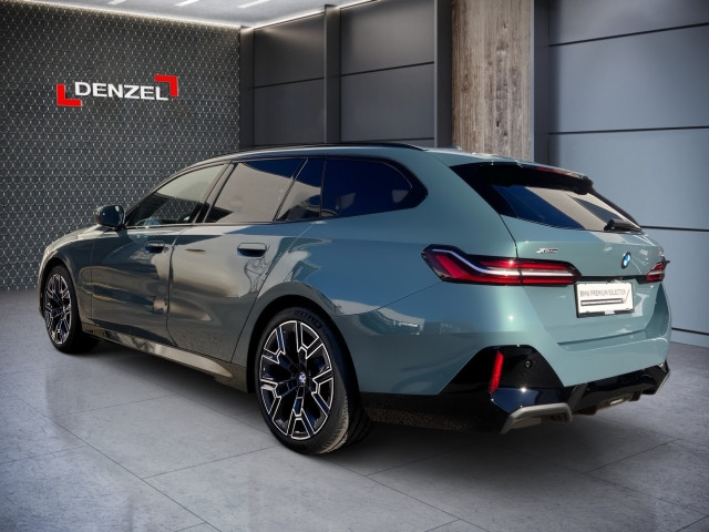 Bild 2: BMW 520d xDrive Touring G61 B47