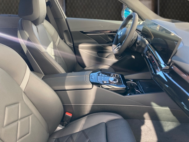 Bild 5: BMW 520d xDrive Touring G61 B47