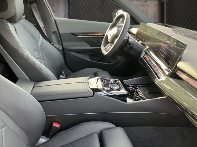 Bild 5: BMW 520d xDrive Touring G61 B47