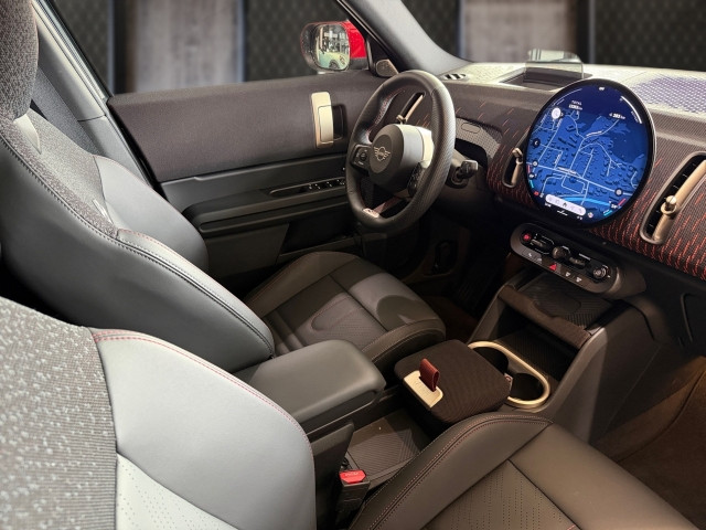 Bild 5: Mini Countryman SE ALL4 U25 XE2