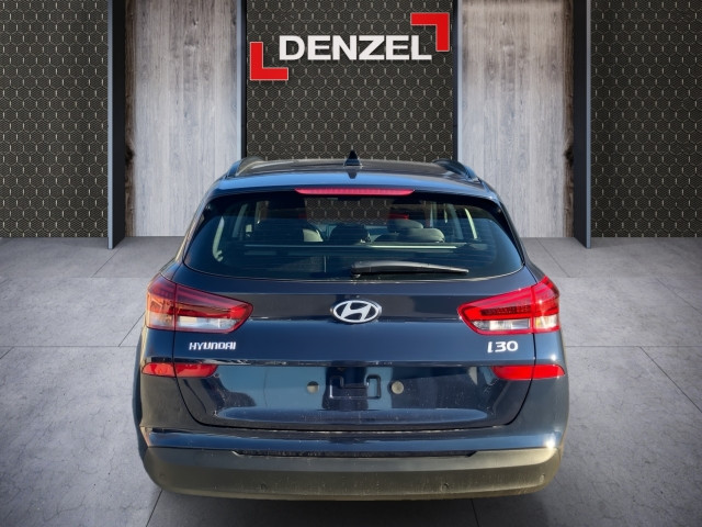 Bild 9: Hyundai i30 Kombi - PD Smart Line 1.5 DPI