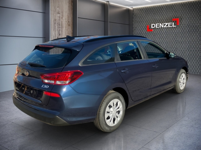 Bild 3: Hyundai i30 Kombi - PD Smart Line 1.5 DPI