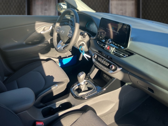 Bild 5: Hyundai i30 Kombi - PD Smart Line 1.5 DPI