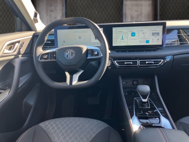 Bild 6: MG HS HEV Comfort