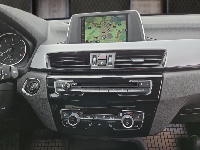 Bild 7: BMW X1 sDrive18d Advanta