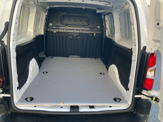 Bild 9: Toyota Proace City 1,5 l D, 102 PS, ProWork L2