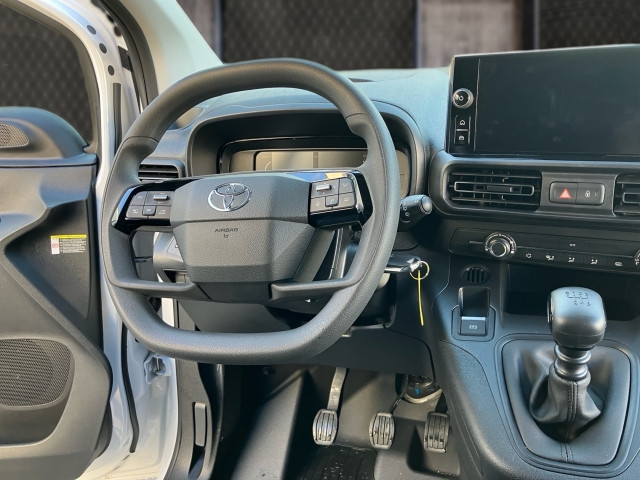 Bild 6: Toyota Proace City 1,5 l D, 102 PS, ProWork L2