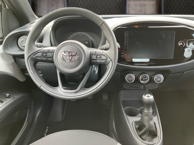 Bild 6: Toyota AYGO X 1,0 l Play