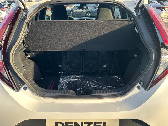 Bild 9: Toyota AYGO X 1,0 l Play