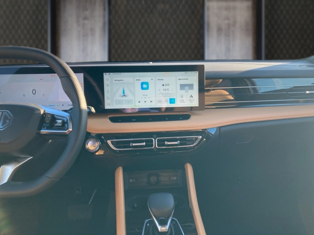 Bild 7: MG HS PHEV+ Comfort Stoff