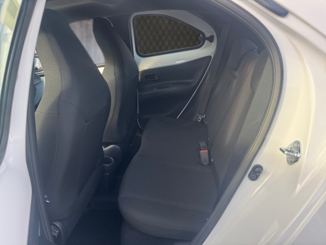 Bild 7: Toyota AYGO X 1,0 l Play