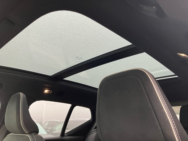 Bild 13: VOLVO PKW XC40 D4 R-Design AWD Geartronic