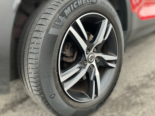 Bild 4: VOLVO PKW XC40 D4 R-Design AWD Geartronic