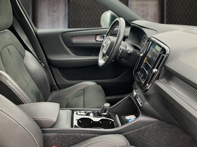 Bild 5: VOLVO PKW XC40 D4 R-Design AWD Geartronic