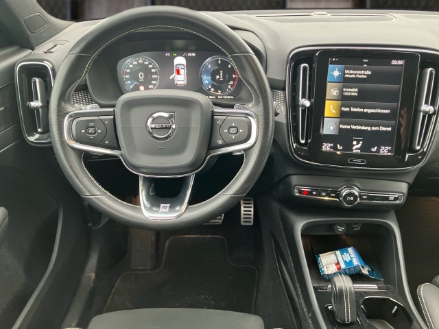 Bild 6: VOLVO PKW XC40 D4 R-Design AWD Geartronic