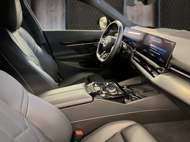 Bild 5: BMW 520d xDrive Touring G61 B47