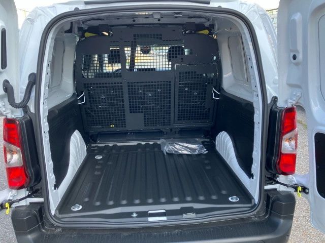 Bild 8: Fiat Transporter Doblo DoKa Serie 3 L2 BlueHDI 100 MT