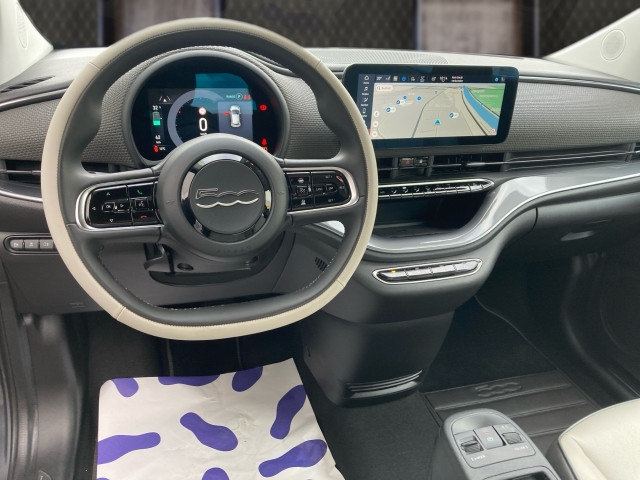 Bild 6: Fiat 500C Elektro La Prima 42 kWh