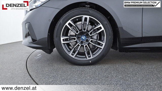 Bild 4: BMW i5 eDrive40 Touring G61