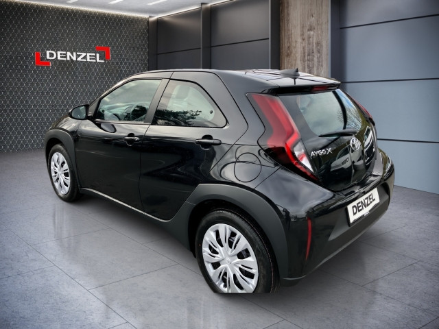 Bild 2: Toyota AYGO X 1,0 l Play