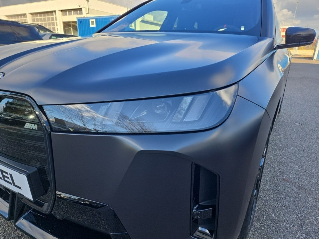 Bild 11: BMW PKW i-Serie iX M70 xDrive I20