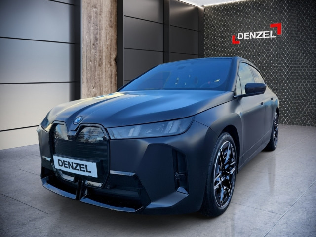 Bild 1: BMW PKW i-Serie iX M70 xDrive I20