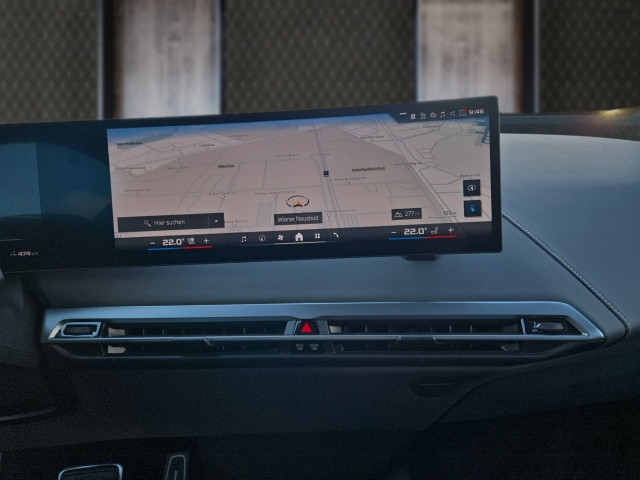 Bild 7: BMW PKW i-Serie iX M70 xDrive I20