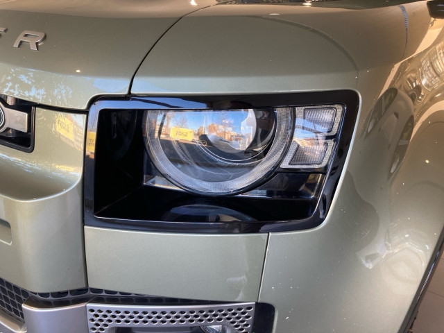 Bild 11: Land Rover Defender 110 D250 AW