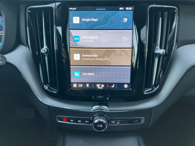 Bild 7: VOLVO PKW XC60 Plus, T6 Plug-in Hybrid, Elektrisch/Benzin, Dark