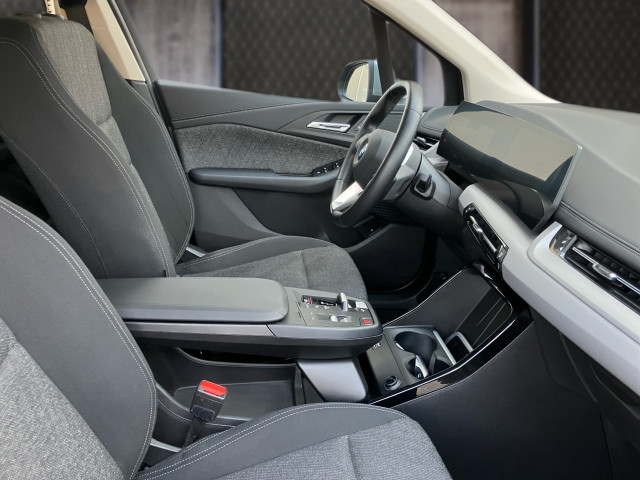 Bild 5: BMW 218d Active Tour B47