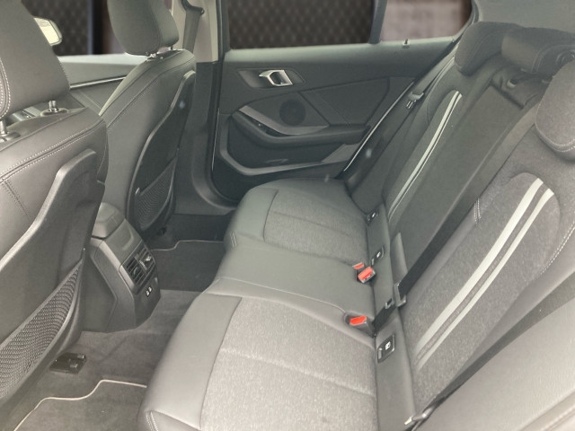 Bild 8: BMW 116d 5-Türer F40 B37