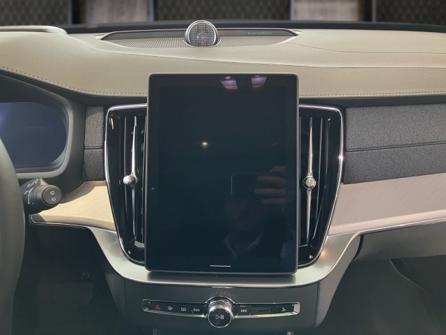 Bild 7: VOLVO PKW XC90 Black Edition T8 AWD Plug-in Hybrid Elektrisch/Benzin U