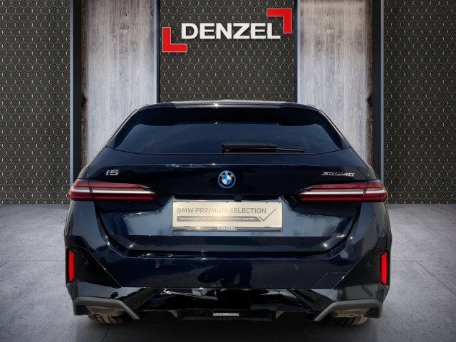 Bild 10: BMW i5 xDrive40 Touring