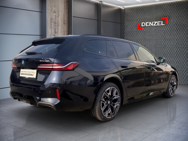 Bild 3: BMW i5 xDrive40 Touring