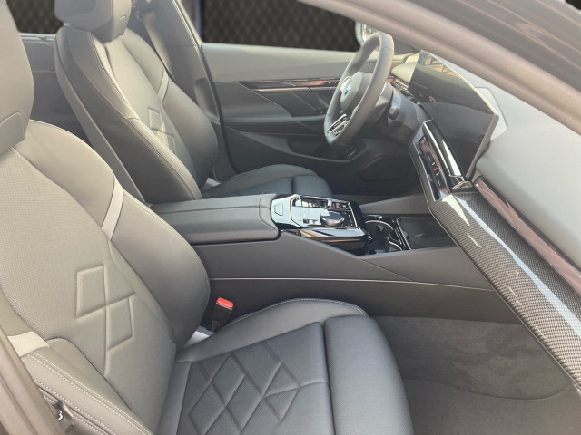 Bild 5: BMW i5 xDrive40 Touring