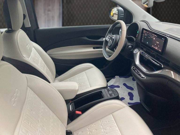 Bild 5: Fiat 500C Elektro La Prima 42 kWh
