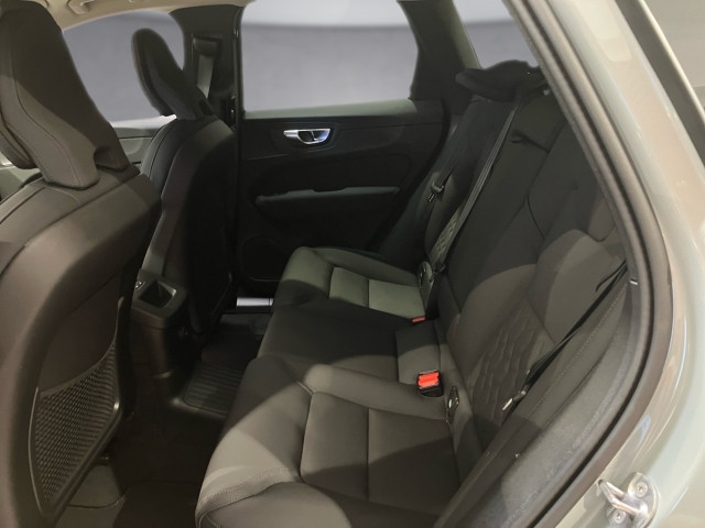 Bild 8: VOLVO PKW XC60 Plus, T6 AWD Plug-in Hybrid, Elektrisch/Benzin, Dark