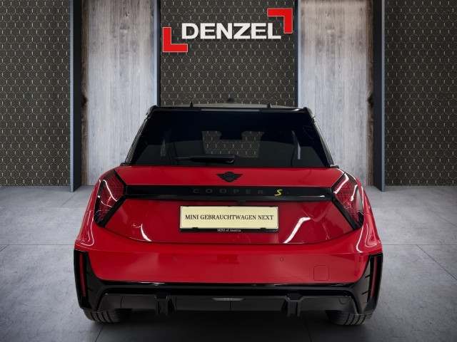 Bild 10: Mini Cooper SE J01 HC0