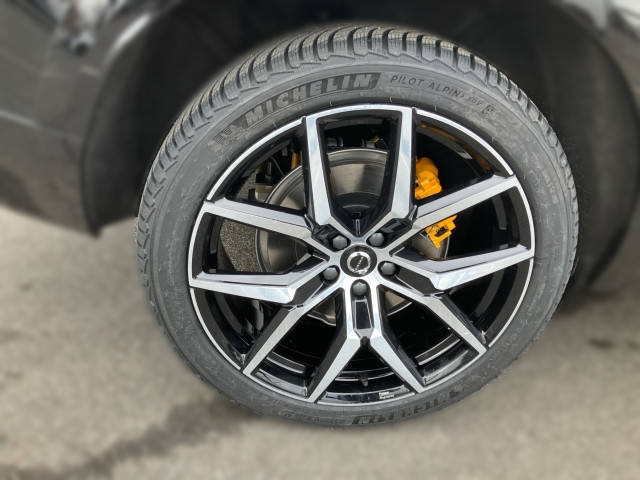 Bild 4: VOLVO PKW XC60 Polestar Engineered, T8 AWD Plug-in Hybrid, Elektrisch/