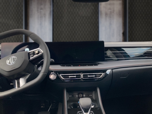 Bild 7: MG HS HEV Luxury