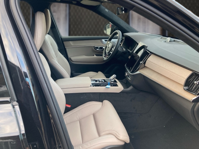 Bild 5: VOLVO PKW XC90 Ultra, T8 AWD Plug-in Hybrid, Elektrisch/Benzin, Dark,