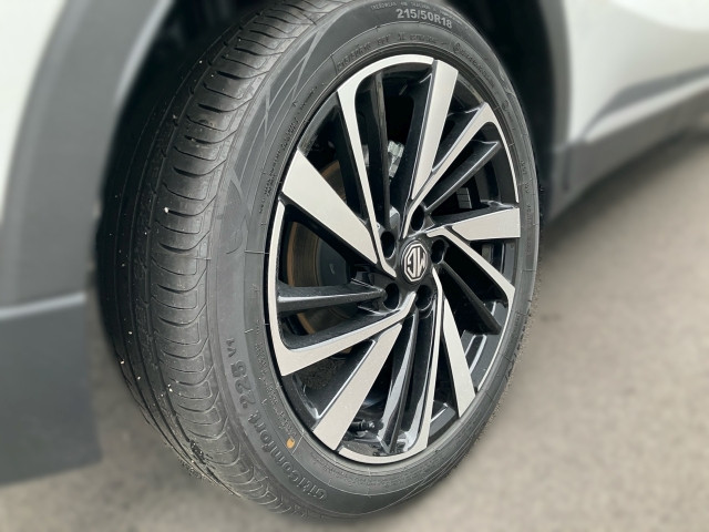 Bild 4: MG ZS HEV Luxury/25