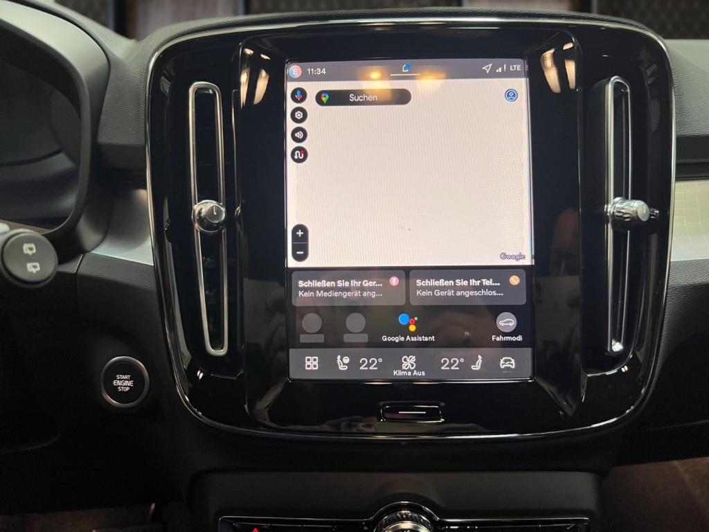 Bild 7: VOLVO PKW XC40 B3 Mild Hybrid Plus Dark