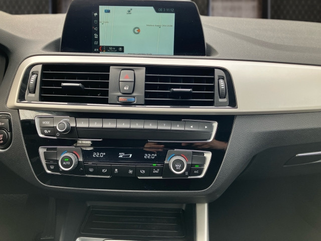 Bild 11: BMW 118i Advantage Aut.