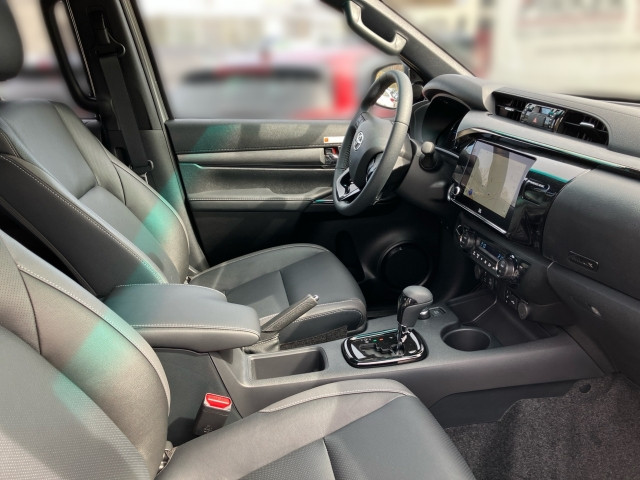 Bild 5: Toyota Hilux 2,8 l AT Double Cab Invincible
